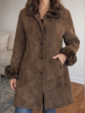 Vintage 90s BASSETTI Genuine Shearling Coat made in Italy Size 40 (S) Fur Trim